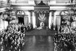 Small_nikolay_ii_oglashaet_manifest